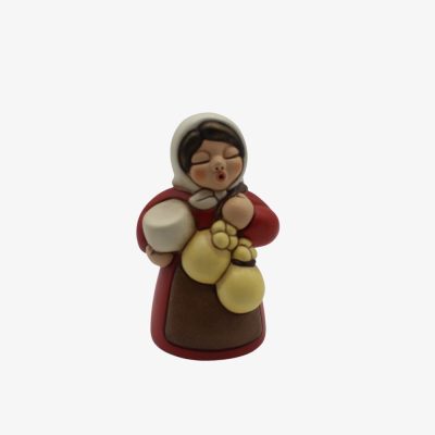 Donna con formaggio Presepe classico rosso
